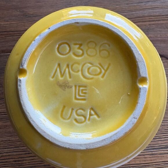 Mccoy 0386 Rare Vintage 1970’s Bright Yellow Smiley Ceramic Planter - Picture 2 of 15